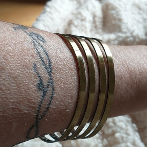 🇨🇦 NWOT Brass Adjustable Bangle - Picture 3 of 3